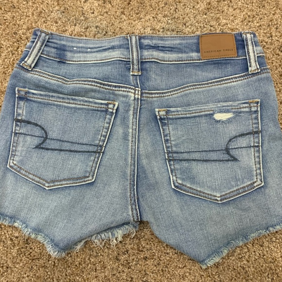 American Eagle Lightwash Jean Shorts - Picture 6 of 7